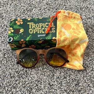 Goodr Circle G’s Mai Tai Me Up Daddy NWT